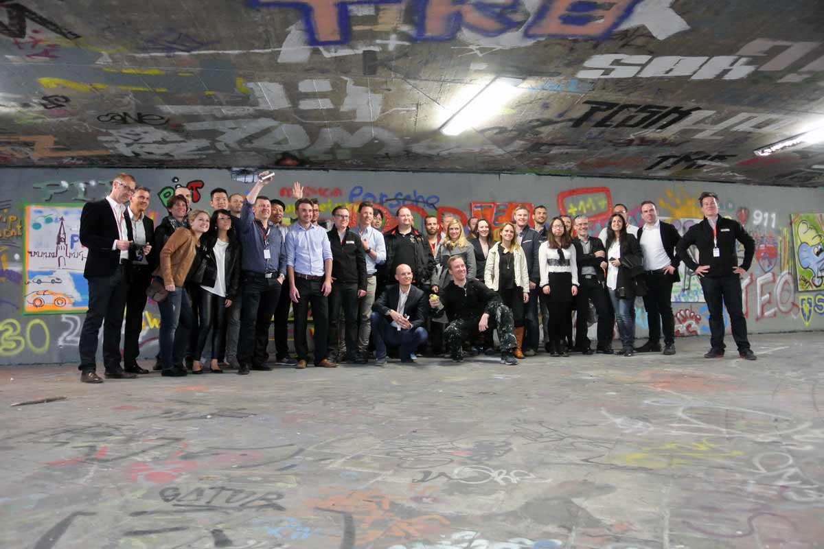 Für die Mitarbeiter der Porsche AG wurden wir von Graffiti Stuttgart für einen Kreativworkshop der besonderen Art arrangiert – Graffiti als Gemeinschaftserlebnis!