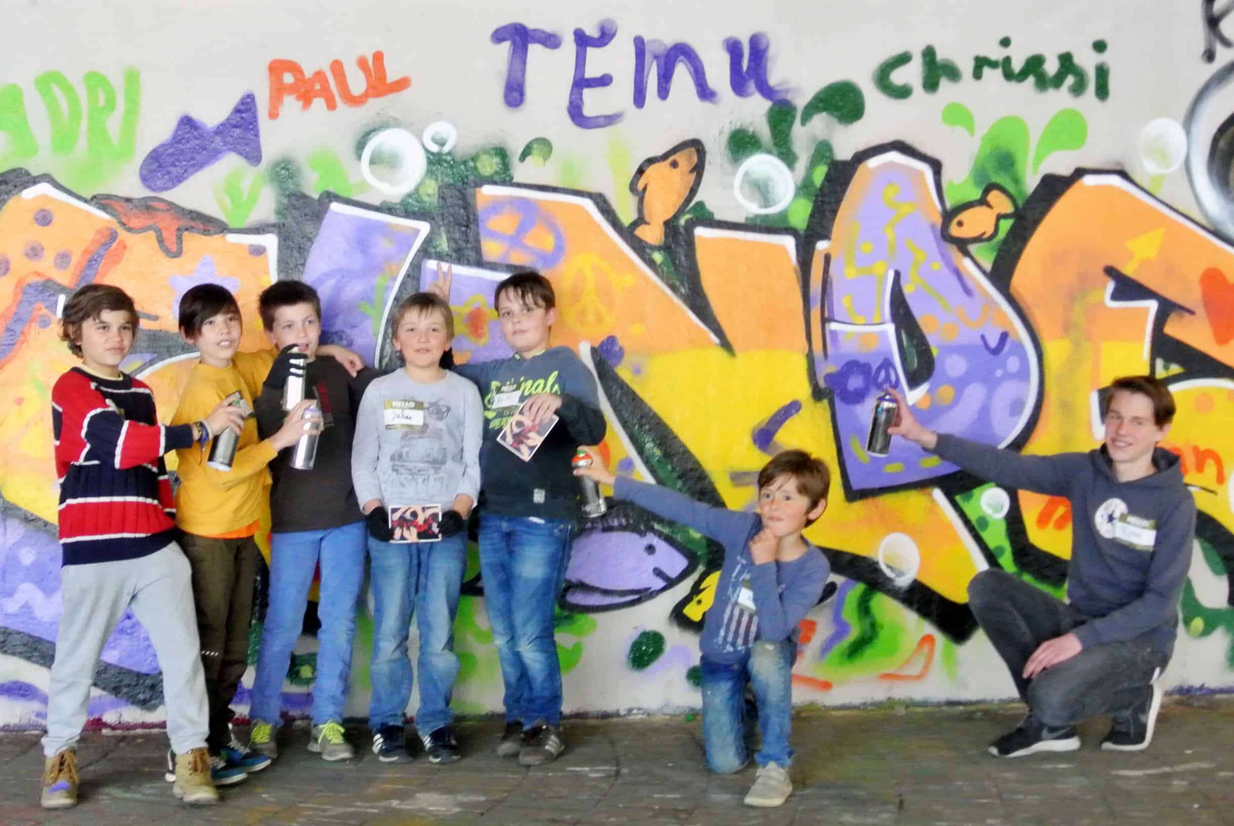 Um den 10. Geburtstag von Julian gebührend zu feiern, haben wir mit ihren Gästen ein coolen Graffiti kindergeburtstag geplant