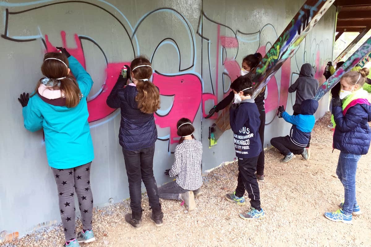 zum 11. Geburtstag von Luise haben wir von Graffiti Stuttgart mit Ihr und Ihren Gästen einen coolen Graffiti Kindergeburtstag gefeiert.