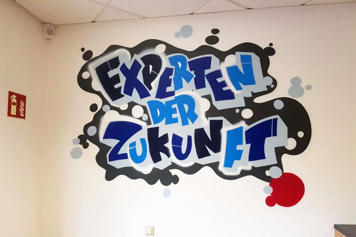 Die Azubis von der Albert Berner haben uns beauftragt Bereiche ihres neuen Kundenshops in Künzelsau mit Graffiti zu gestalten.