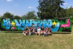 In Zusammenarbeit mit dem Landesvereinigung Kulturelle Jugendbildung (LKJ) Baden-Württemberg e.V. haben wir auch diese Jahr wieder ein Graffiti Workshop mit den FSJ Kultur Jahrgangs Teilnehmern organisiert.