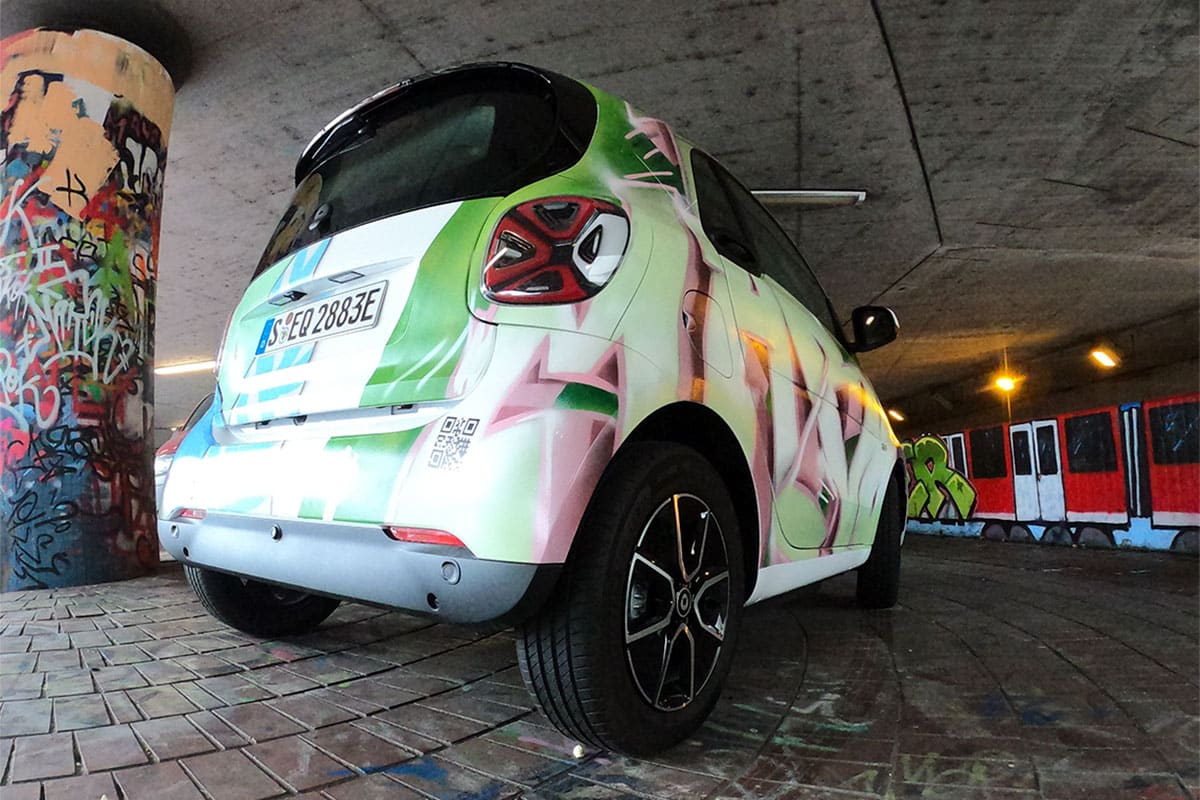 In Zusammenarbeit mit der Agentur Liganova haben unsere Künstler für den Fahrzeughersteller Smart drei Fahrzeuge gestaltet.