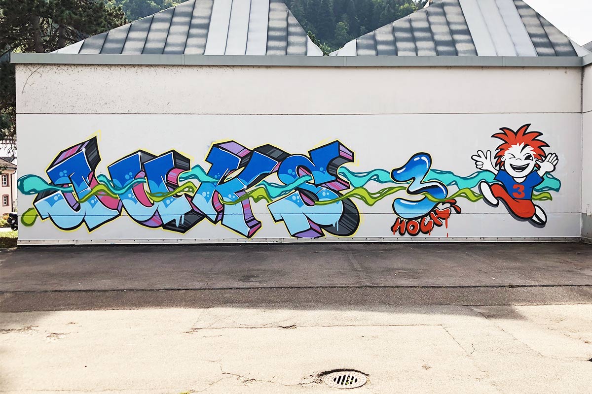 Für das Jugendzentrum JUKS hoch 3 in Schramberg im Landkreis Rottweil haben wir dieses Jahr im Rahmen des Sommerferien-Programms einen Graffiti-Workshop durchgeführt.