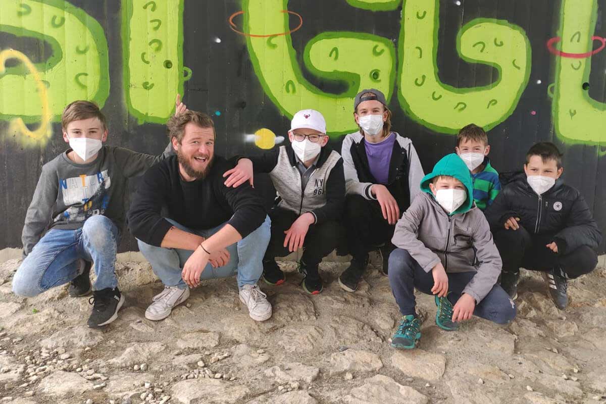 Zusammen mit dem Jugendhaus am Königsturm aus Schwäbisch Gmünd haben wir in den Osterferien einen zweitägigen Graffiti Workshop durchgeführt.