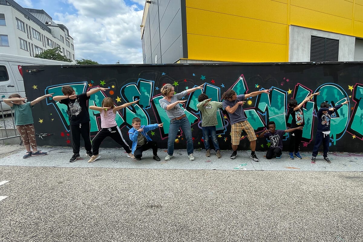 Zusammen mit dem Jugendamt Stuttgart haben wir für die Schüler der Ganztagsschule Fasanenhof ein Graffiti Pfingstferien Programm angeboten.